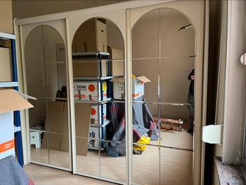 TE GEEF - DRINGEND - kleerkast 260x66x217, Ophalen, Gebruikt