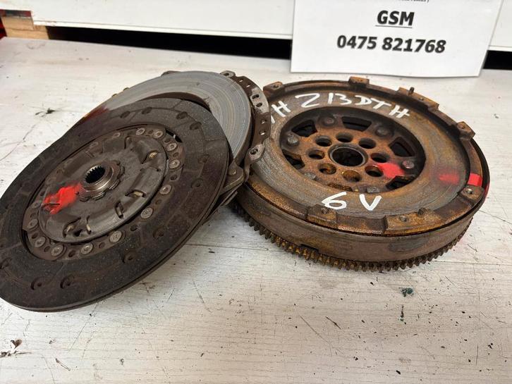 VOLANT MOTEUR BIMASSE OPEL ASTRA H 1300 TURBO DIESEL, Autos : Pièces & Accessoires, Transmission & Accessoires, Opel, Utilisé