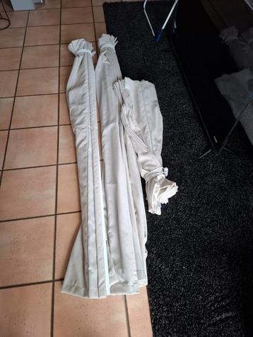 3 rolgordijnen!! beschikbaar voor biedingen