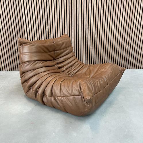 Ligne Roset togo - Eenzits mokka naturel leder, Antiek en Kunst, Antiek | Meubels | Stoelen en Sofa's, Ophalen of Verzenden