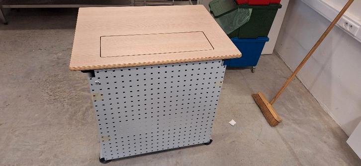 6 computertafels met schermlift, Huis en Inrichting, Bureaus, Gebruikt, Bureau, Ophalen