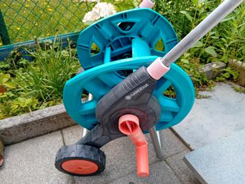 Tuinslang houder Gardena op wieltjes.  beschikbaar voor biedingen