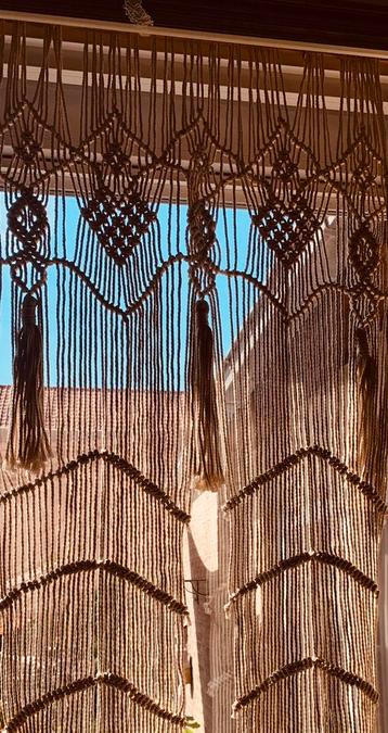 Macrame gordijn 2x beschikbaar voor biedingen