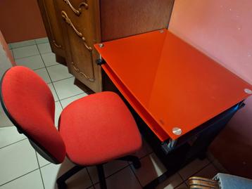 Glazen bureau tafel met bureaustoel in perfecte staat, Huis en Inrichting, Ophalen, Zo goed als nieuw, Bureau
