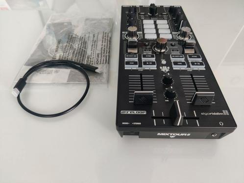 Reloop Mixtour Pro, Muziek en Instrumenten, Dj-sets en Draaitafels, Nieuw, Ophalen