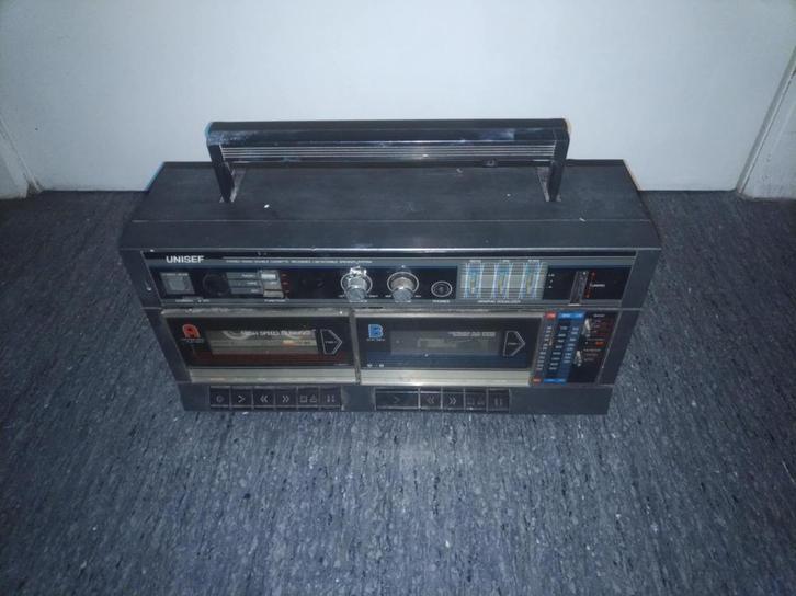 oude Sony casette muziek speler stereo radio Unisef, Audio, Tv en Foto, Radio's, Gebruikt, Radio, Ophalen of Verzenden