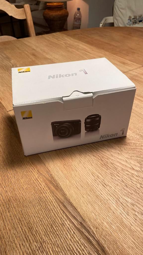 Nikon 1 J1 met 2 NIKKOR lenzen en accessoires, Audio, Tv en Foto, Fotocamera's Digitaal, Zo goed als nieuw, Spiegelreflex, Nikon