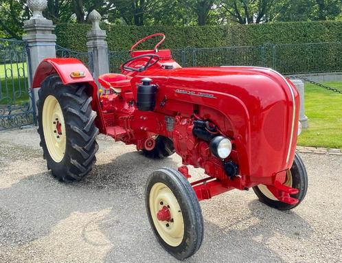 prachtige Porsche tractor, Auto's, Oldtimers, Particulier, Porsche, Diesel, Overige carrosserie, Rood, Ophalen