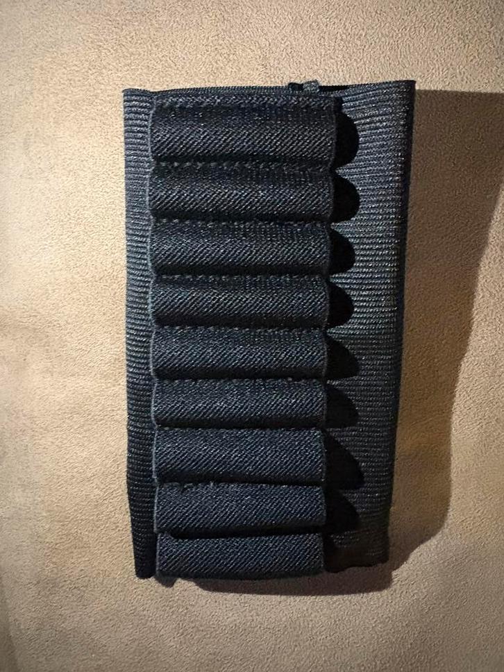 Cartouchière crosse néoprène 9 coups .308 / .223, Sports & Fitness, Accessoires de sport de tir, Comme neuf, Envoi