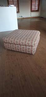 Pouf 1 m x 1 m, Carré, Enlèvement, Utilisé, Tissus