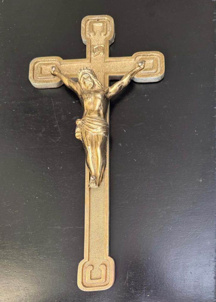 Antiek – klassiek kruisbeeld– in messing H 48 cm - perf. st., Antiek en Kunst, Antiek | Religieuze voorwerpen, Ophalen of Verzenden