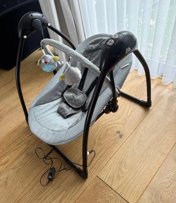 Schommelstoel baby  beschikbaar voor biedingen