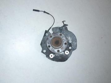Fusee(wieldrager) voor Bmw f30 model beschikbaar voor biedingen