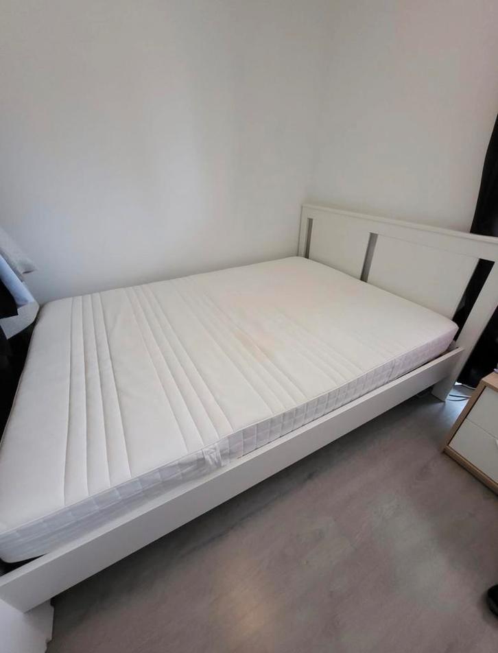 Ikea bed + mattress, Huis en Inrichting, Slaapkamer | Matrassen en Bedbodems, Zo goed als nieuw, Ophalen