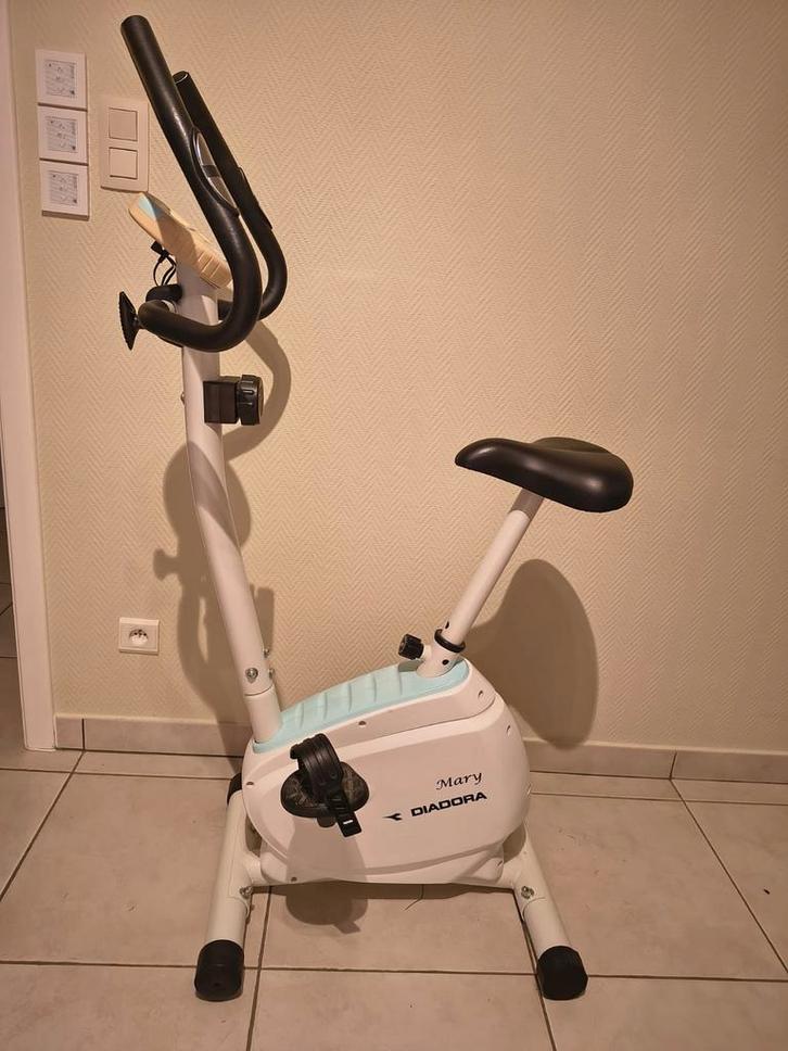 Hometrainer, Sports & Fitness, Appareils de fitness, Vélo d'appartement, Enlèvement ou Envoi