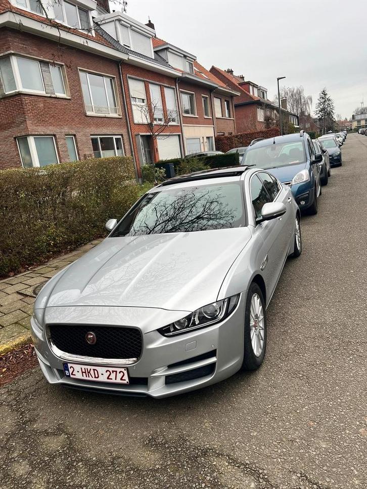 Jaguar XE 2018, Autos, Jaguar, Particulier, XE, 4x4, ABS, Caméra de recul, Phares directionnels, Régulateur de distance, Airbags