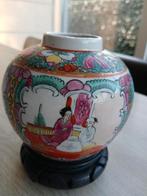 Chinees potje op houten sokkel, Ophalen, Gebruikt