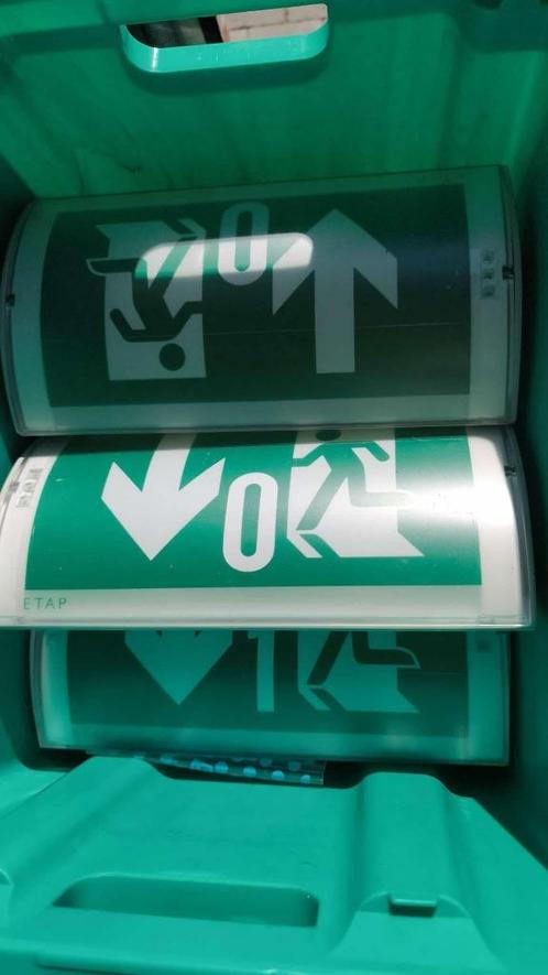 Te koop: 5x Nooduitgangborden ETAP Met Interne Accu en Licht, Zakelijke goederen, Kantoor en Winkelinrichting | Kantoormeubilair en Inrichting