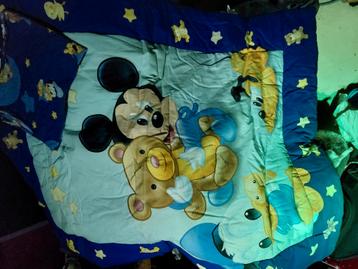 Parklegger met stootrand en lakentje ( Disney) beschikbaar voor biedingen