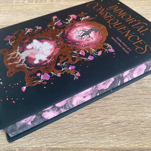 Immortal consequences - I.V. Marie, Boeken, Fantasy, Zo goed als nieuw, Ophalen of Verzenden