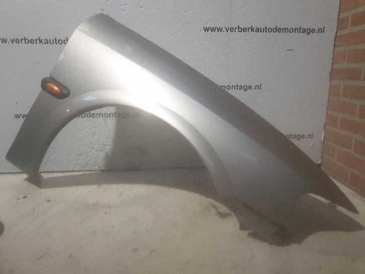 SPATBORD RECHTS VOOR Opel Vectra B (36) (01-1995/04-2002), Auto-onderdelen, Carrosserie, Spatbord, Opel, Voor, Rechts, Gebruikt