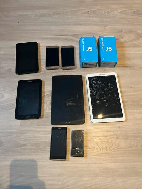 Lot de 4 tablettes + 2 Samsung j5 + téléphone, Télécoms, Téléphonie mobile | Samsung