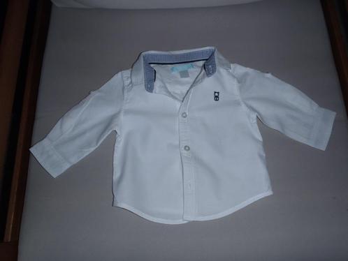 wit hemd maat 62 - Obaïbi, Kinderen en Baby's, Babykleding | Maat 62, Zo goed als nieuw, Jongetje, Overhemdje of Bloesje, Ophalen