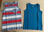 2 tanktops jongen blauw maat EUR 122/128 - US 6-8 Y, H&M, Ophalen of Verzenden, Zo goed als nieuw, Shirt of Longsleeve