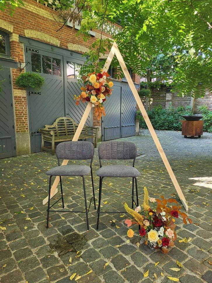 Houten backdrop driehoek, Hobby en Vrije tijd, Feestartikelen, Zo goed als nieuw, Ophalen