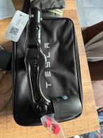 Attache remorque tesla model y, Enlèvement, Comme neuf