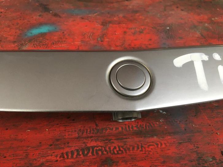 BOUTON POUSSOIR OUVERTURE MALLE OPEL TIGRA, Auto-onderdelen, Elektronica en Kabels, Opel, Gebruikt, Ophalen