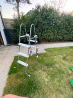 Intex zwembadladder 110cm, Ophalen, Zo goed als nieuw