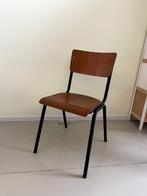 Vier houten schoolstoelen, Huis en Inrichting, Ophalen, Bruin, Zo goed als nieuw, Vier