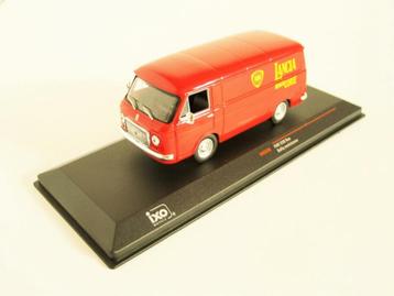 1/43 - M IXO - Assistance au rallye Fiat 238 Lancia