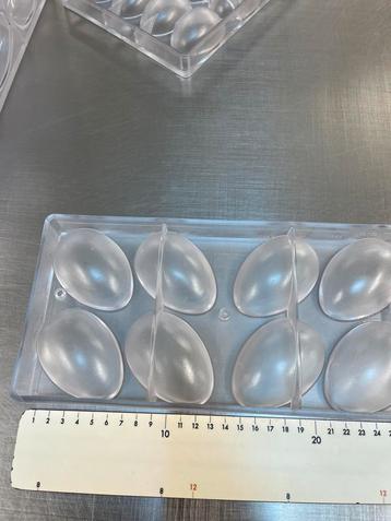 18 stuks  chocolade vormen Gladde paasei en gladde bol, Enlèvement, Utilisé