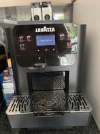 Professionele koffiemachine LavAzza, Elektronische apparatuur, Koffiezetapparaten, 10 kopjes of meer, Afneembaar waterreservoir