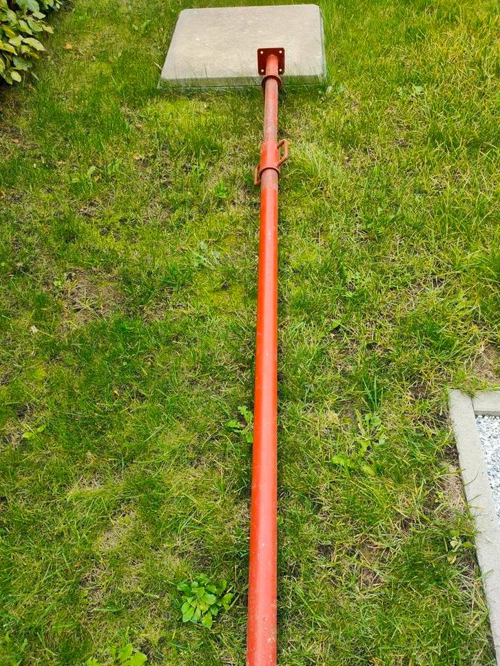 93 schoren incl stapelbakken, Doe-het-zelf en Bouw, Overige Doe-Het-Zelf en Bouw, Zo goed als nieuw, Ophalen