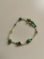 Groen armbandje, Gebruikt, Kunststof of Plastic, Ophalen of Verzenden, Met bedels of kralen