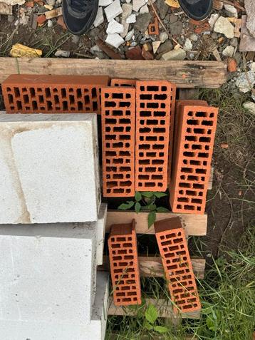 metselstenen overschot beschikbaar voor biedingen