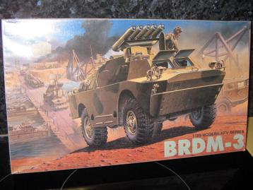 lot bouwdozen van pantservoertuigen op 1/35 beschikbaar voor biedingen