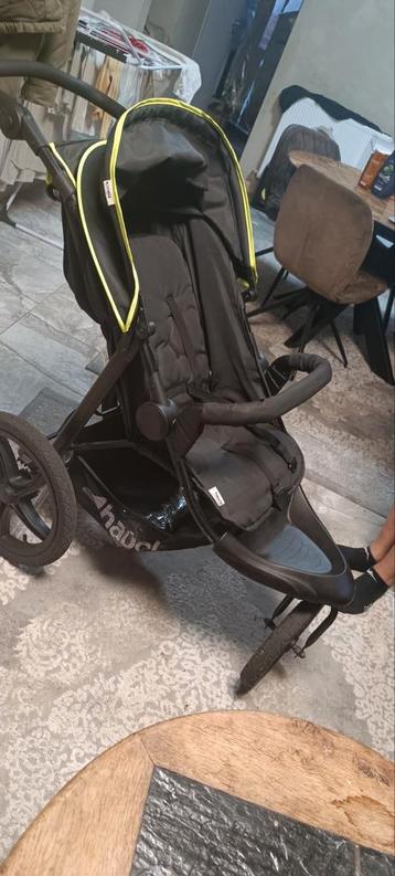 Sportieve kinderwagen te koop – in zeer goede staat beschikbaar voor biedingen