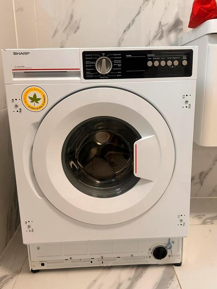 Machine à laver encastrable Sharp 8 kg – Très peu utilisée, Electroménager, Lave-linge, Comme neuf, 6 à 8 kg, Moins de 85 cm, 1200 à 1600 tours