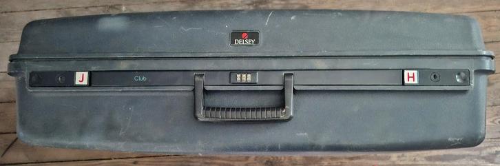 Reiskoffer Delsey met cijferslot, Handtassen en Accessoires, Koffers, Gebruikt, Hard kunststof, 70 cm of meer, Minder dan 35 cm