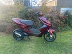 Yamaha aerox B-klasse candy rood, Fietsen en Brommers, Ophalen, Zo goed als nieuw, Aerox