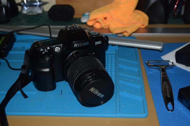Nikon F60, Audio, Tv en Foto, Fotocamera's Analoog, Zo goed als nieuw, Spiegelreflex, Nikon, Ophalen of Verzenden