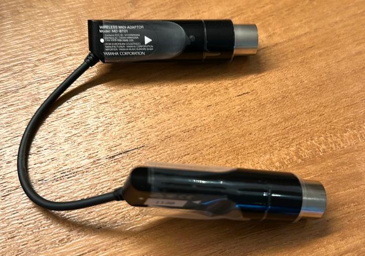 Yamaha MDBT01 Wireless Bluetooth MIDI Adapter - Black, Musique & Instruments, Pianos, Comme neuf, Enlèvement ou Envoi