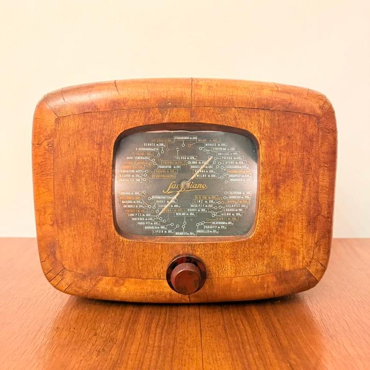 RADIO VINTAGE SAVIGLIANO OVETTO 103 1939 ZELDZAAM ART DECO, Antiek en Kunst, Antiek | Tv's en Audio, Verzenden