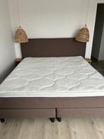 Nieuw bed, Huis en Inrichting, Ophalen, Bruin, 180 cm, 200 cm