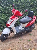 Kymco 50cc B klasse papieren en sleutel start en rijd top, Fietsen en Brommers, Scooters | Peugeot, Ophalen of Verzenden, Zo goed als nieuw