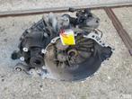 Volvo V40 2012 -2018 versnellingsbak 2.0 diesel d2 €250 6bak, Auto-onderdelen, Ophalen of Verzenden, Gebruikt, Volvo